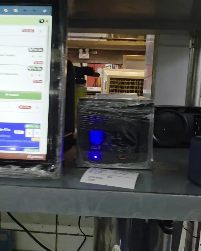 Pantalla sobre la línea caliente